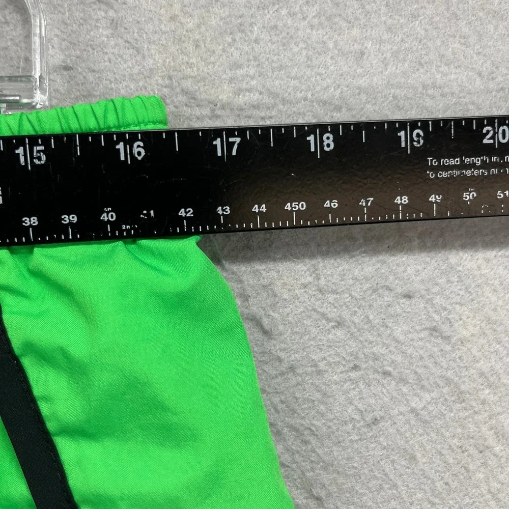 Nike Tempo Shorts Womens Medium Green 255897-301 Running Athletic Gym Activewear